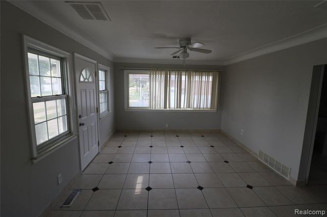 27182 Seyburn Avenue, Warren, MI 48092