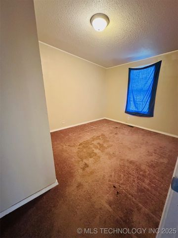 11515 Leavenworth Trail, Mead, OK 73449