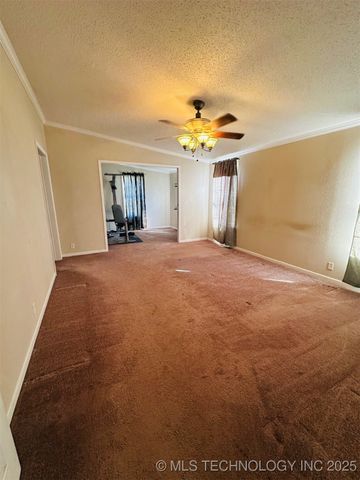 11515 Leavenworth Trail, Mead, OK 73449