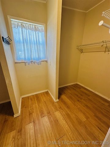 11515 Leavenworth Trail, Mead, OK 73449