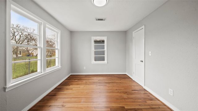 234 E Texas Street, Brazoria, TX 77422