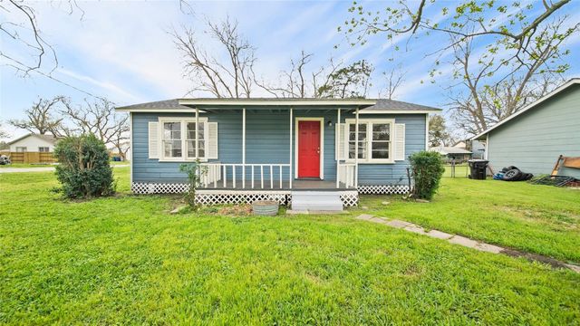 234 E Texas Street, Brazoria, TX 77422