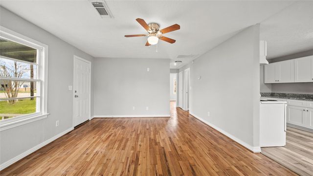 234 E Texas Street, Brazoria, TX 77422