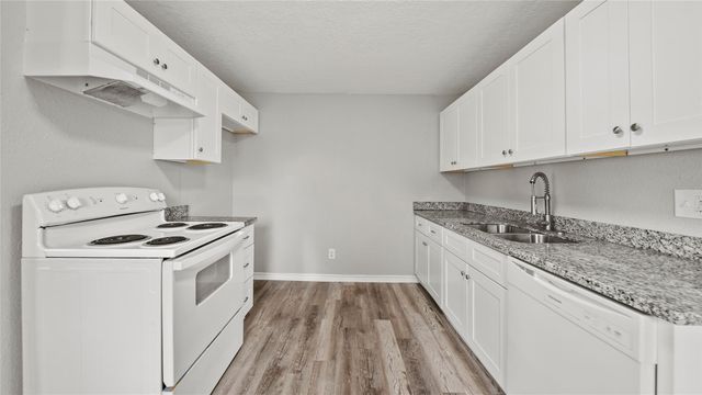 234 E Texas Street, Brazoria, TX 77422