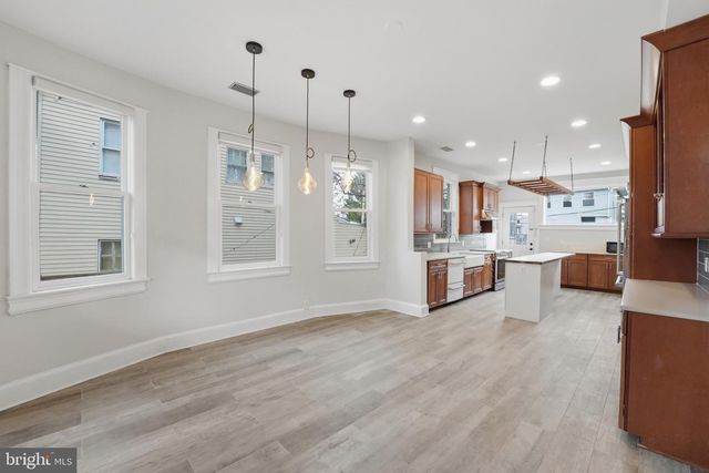 1310 EMERSON ST NW, Washington, DC 20011