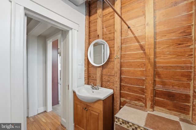 1310 EMERSON ST NW, Washington, DC 20011