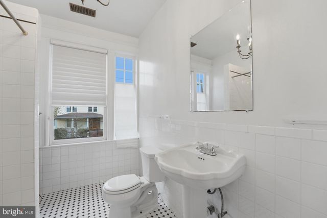 1310 EMERSON ST NW, Washington, DC 20011