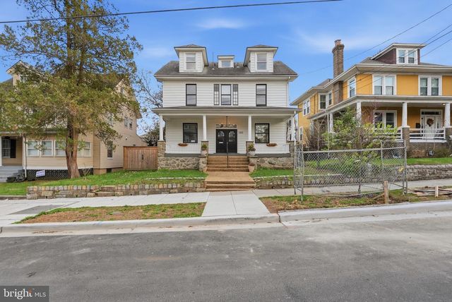 1310 EMERSON ST NW, Washington, DC 20011