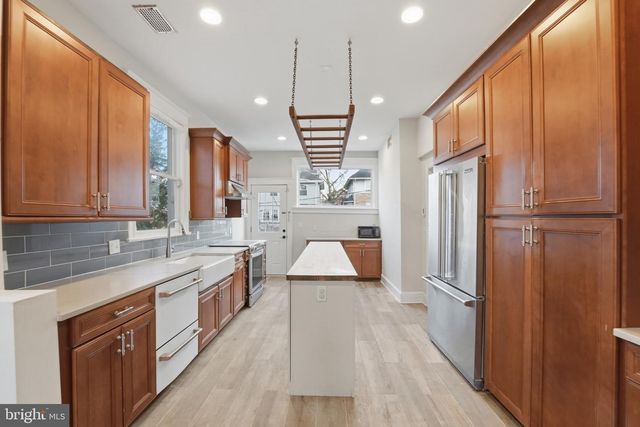 1310 EMERSON ST NW, Washington, DC 20011