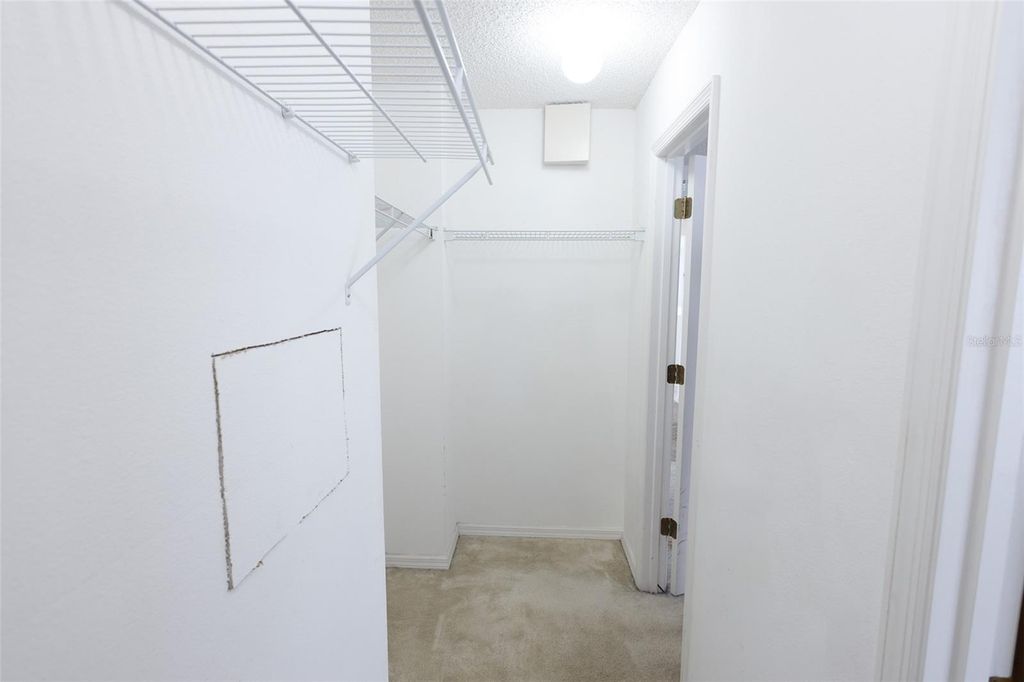 Image 20 of property listing at 2516 COURTLAND BOULEVARD, Deltona, FL 32738