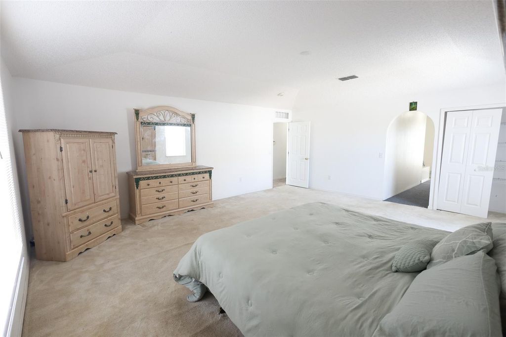 Image 27 of property listing at 2516 COURTLAND BOULEVARD, Deltona, FL 32738