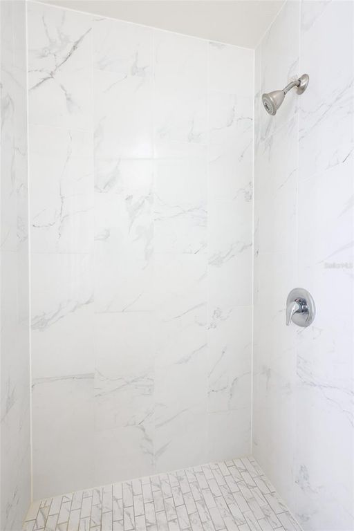 Image 35 of property listing at 2516 COURTLAND BOULEVARD, Deltona, FL 32738