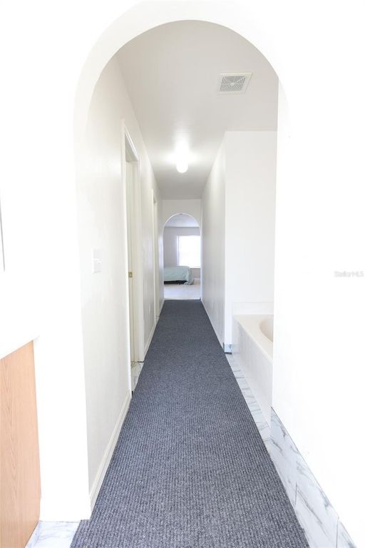 Image 36 of property listing at 2516 COURTLAND BOULEVARD, Deltona, FL 32738