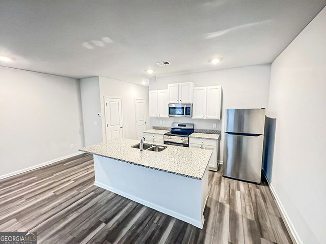 119 Village Green Drive, Adairsville, GA 30103