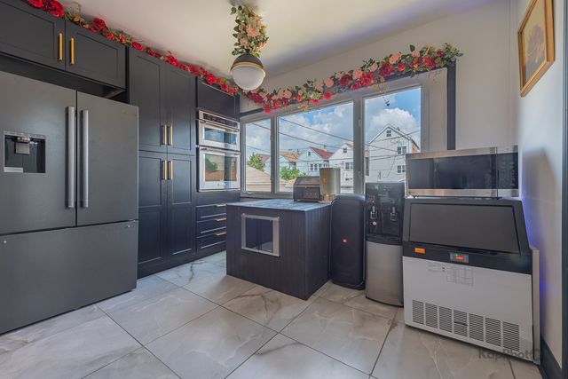 3122 W 39th Place, Chicago, IL 60632