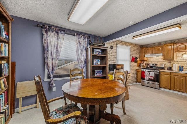 100 West Bihrwood Drive, West Seneca, NY 14224
