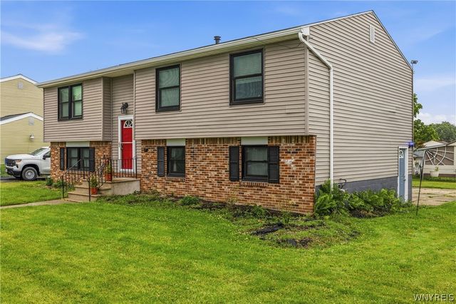 100 West Bihrwood Drive, West Seneca, NY 14224