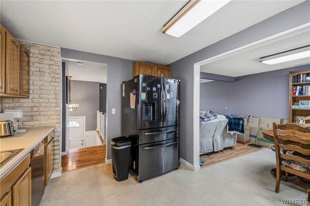 100 West Bihrwood Drive, West Seneca, NY 14224