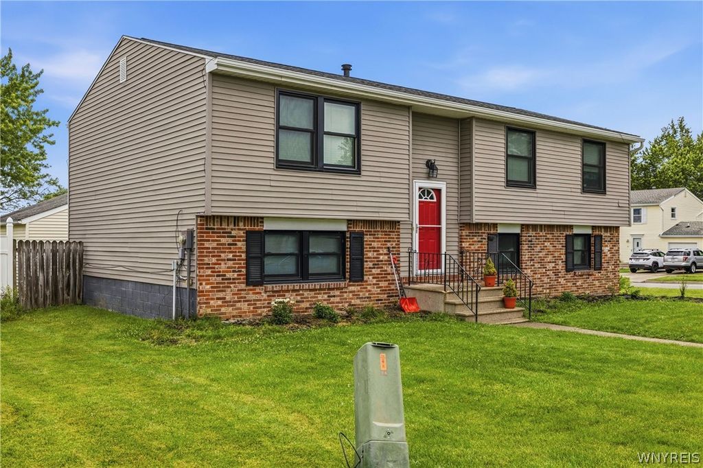 100 West Bihrwood Drive, West Seneca, NY 14224