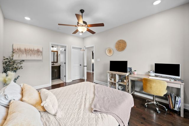 295 Castleton Ct, Clarksville, TN 37043