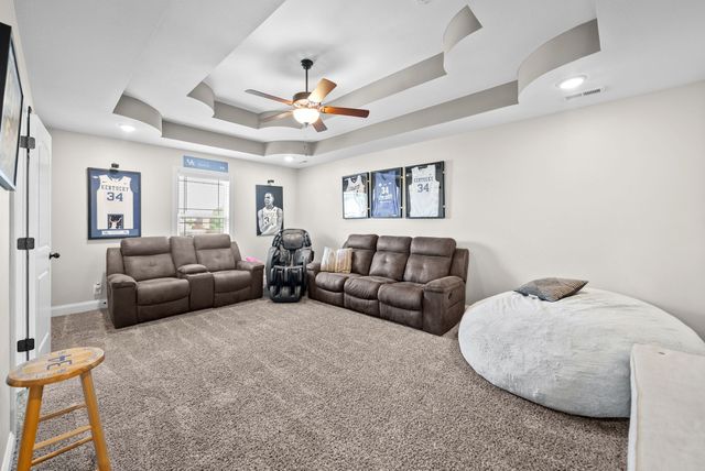 295 Castleton Ct, Clarksville, TN 37043