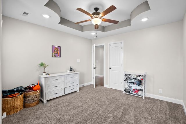 295 Castleton Ct, Clarksville, TN 37043