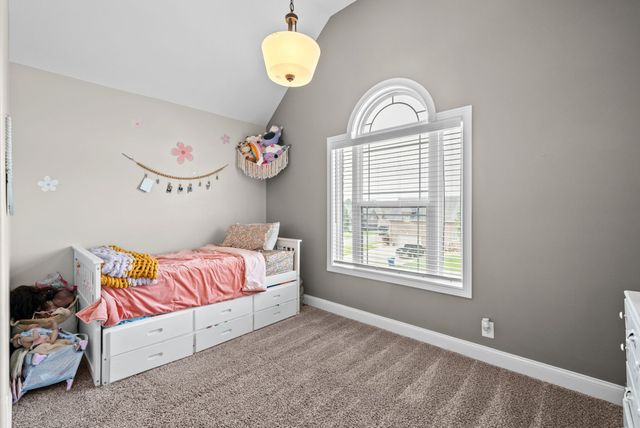 295 Castleton Ct, Clarksville, TN 37043