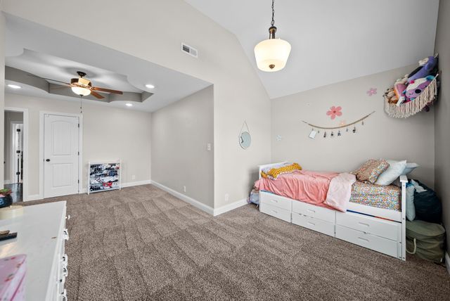 295 Castleton Ct, Clarksville, TN 37043