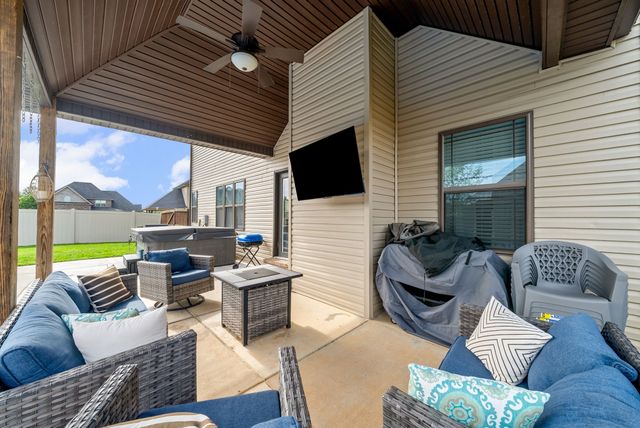 295 Castleton Ct, Clarksville, TN 37043