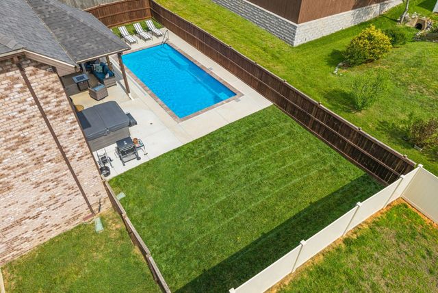 295 Castleton Ct, Clarksville, TN 37043