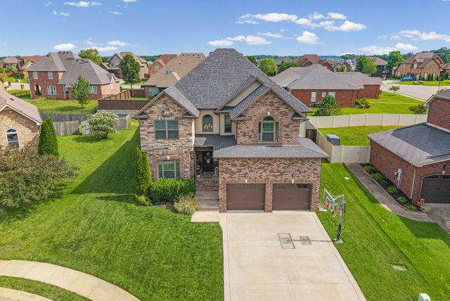 295 Castleton Ct, Clarksville, TN 37043