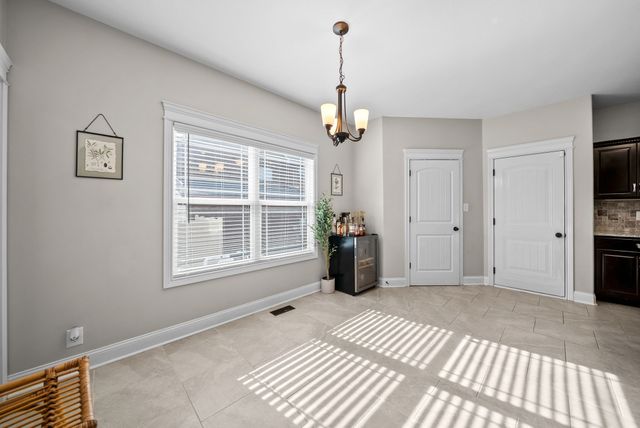 295 Castleton Ct, Clarksville, TN 37043