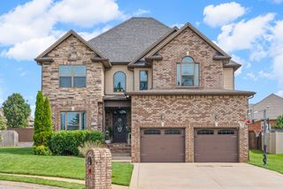 295 Castleton Ct, Clarksville, TN 37043