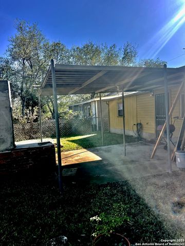 3111 Hicks, San Antonio, TX 78210