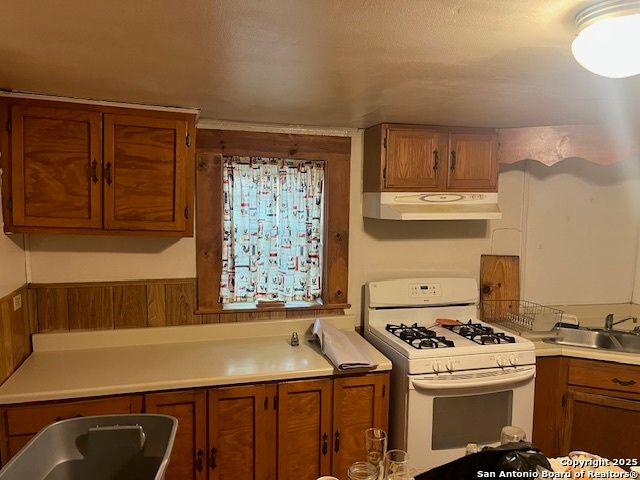 3111 Hicks, San Antonio, TX 78210