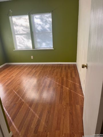 3111 Hicks, San Antonio, TX 78210