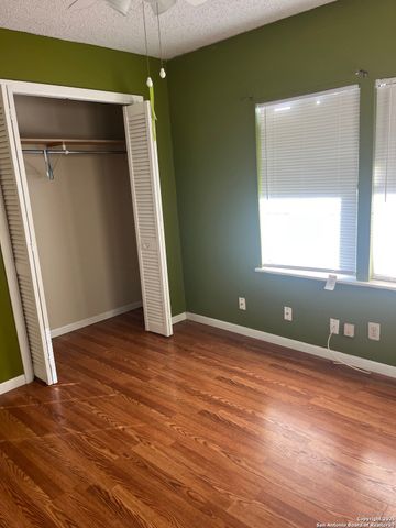 3111 Hicks, San Antonio, TX 78210