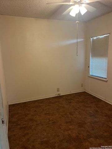 3111 Hicks, San Antonio, TX 78210