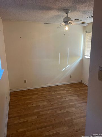 3111 Hicks, San Antonio, TX 78210