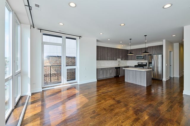 5139 N BROADWAY Street 302, Chicago, IL 60640
