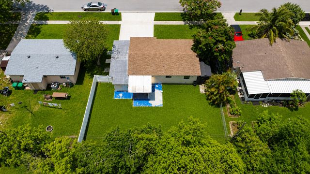 5700 SW 37th Court, Davie, FL 33314