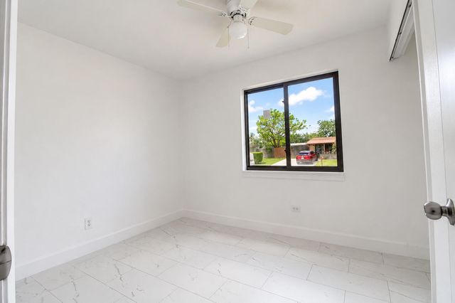 5700 SW 37th Court, Davie, FL 33314