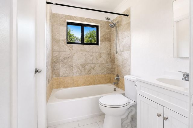 5700 SW 37th Court, Davie, FL 33314