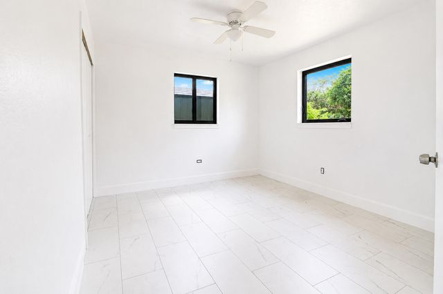 5700 SW 37th Court, Davie, FL 33314