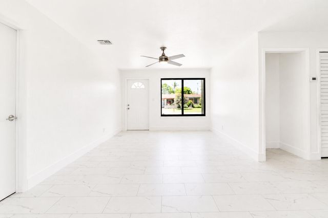 5700 SW 37th Court, Davie, FL 33314