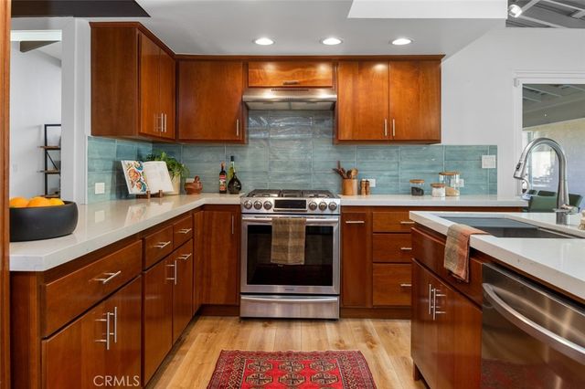 5360 E El Jardin Street, Long Beach, CA 90815