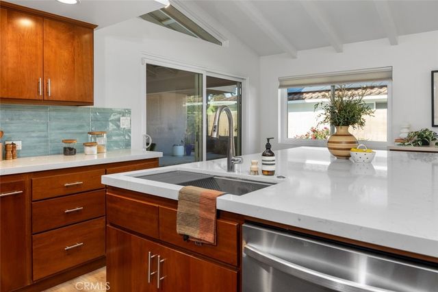 5360 E El Jardin Street, Long Beach, CA 90815