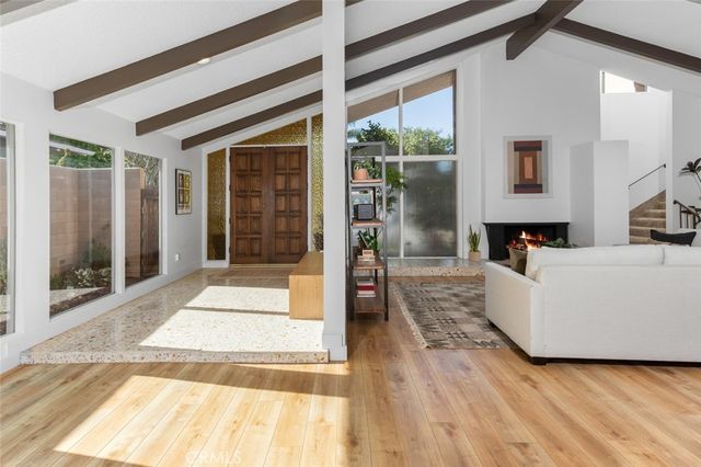 5360 E El Jardin Street, Long Beach, CA 90815