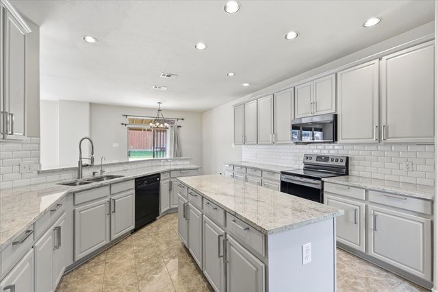 207 Moonlight Drive, Euless, TX 76039