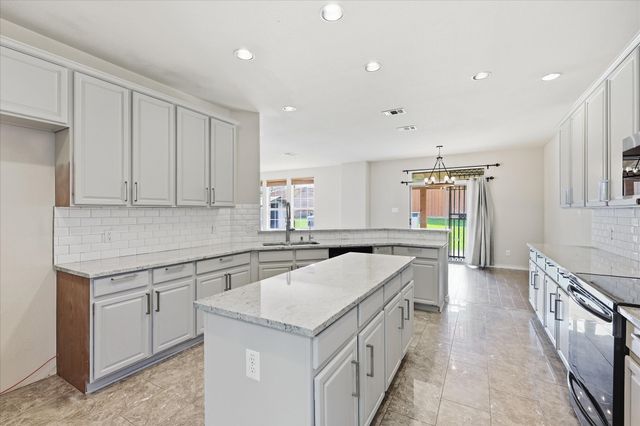 207 Moonlight Drive, Euless, TX 76039